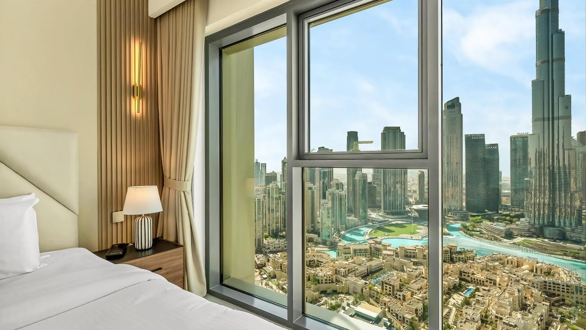 New! Panoramic Burj Khalifa Views At Burj Royale Apartment Dubai