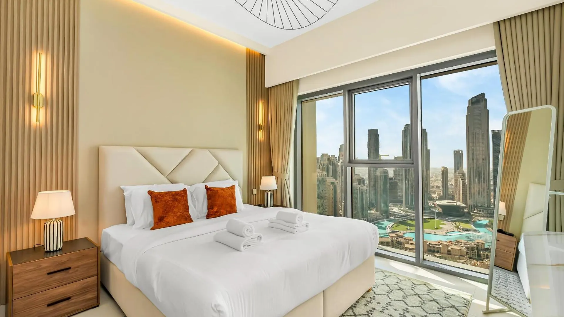 New! Panoramic Burj Khalifa Views At Burj Royale Apartment Dubai