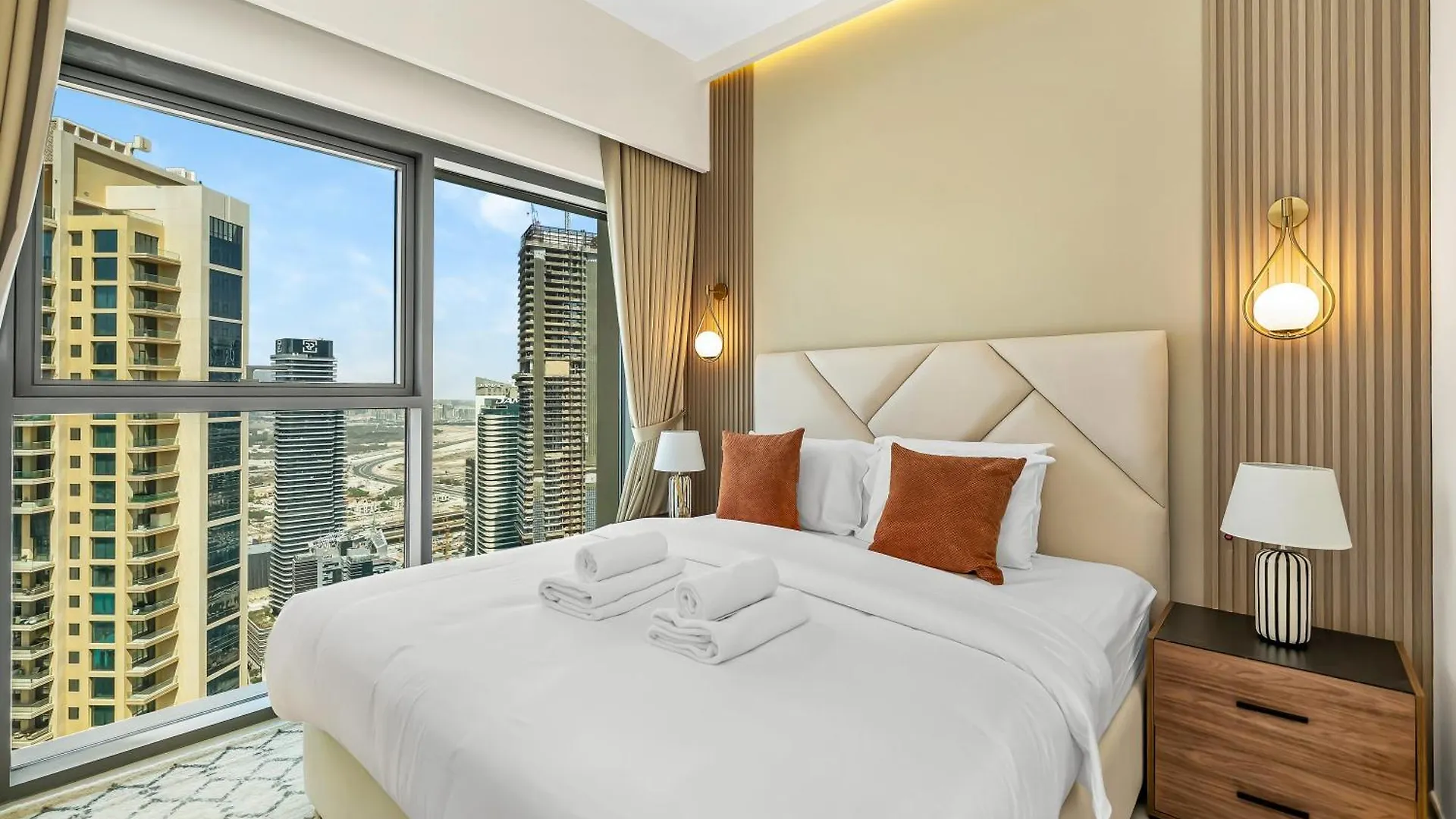 New! Panoramic Burj Khalifa Views At Burj Royale Apartment Dubai 0*,