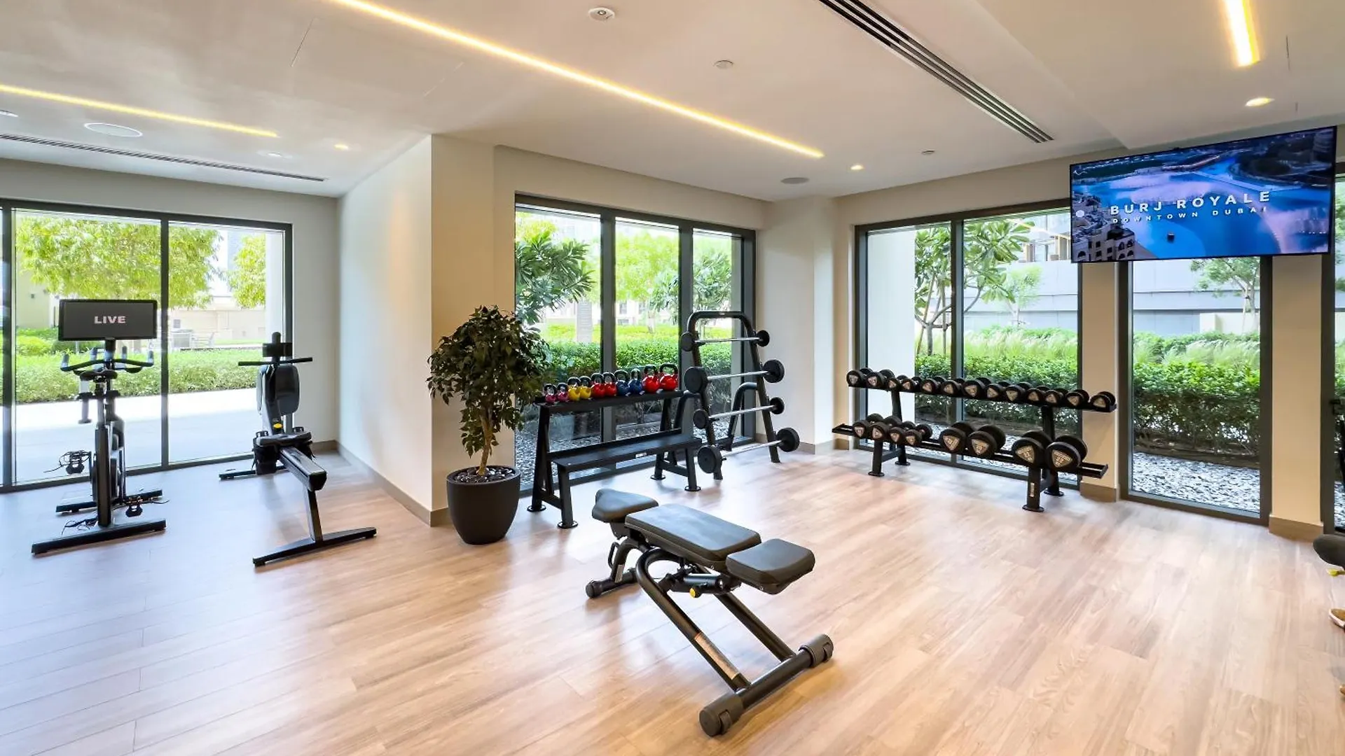 New! Panoramic Burj Khalifa Views At Burj Royale Apartment Dubai 0*,