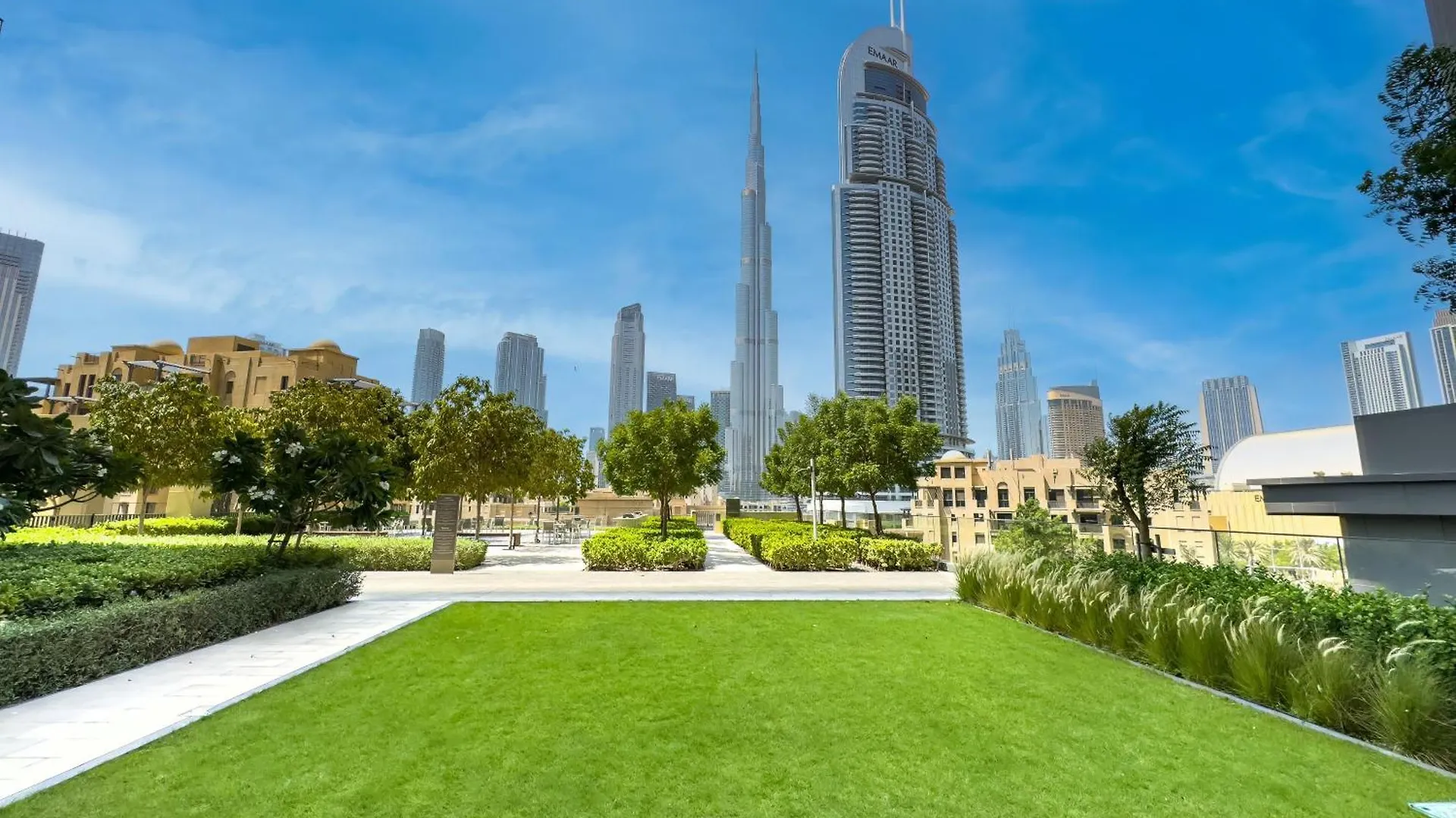 New! Panoramic Burj Khalifa Views At Burj Royale Apartment Dubai