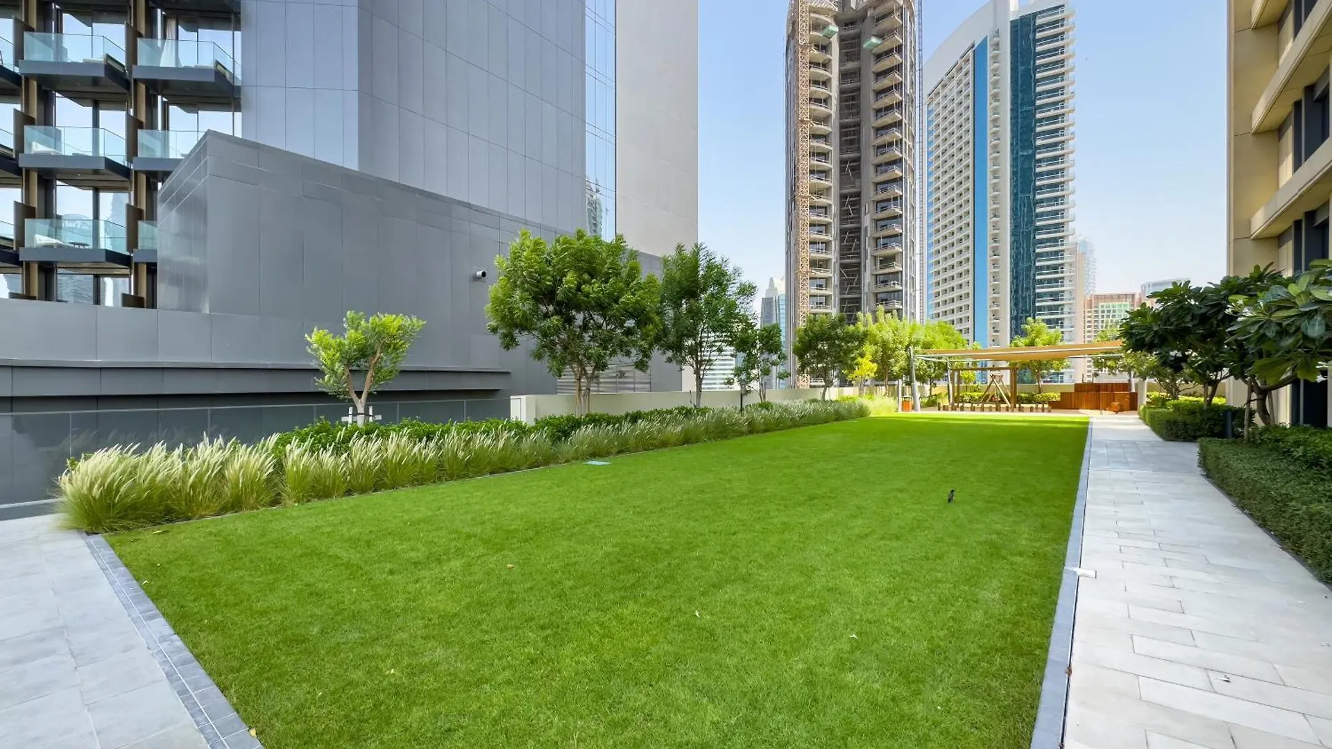 New! Panoramic Burj Khalifa Views At Burj Royale Apartment Dubai