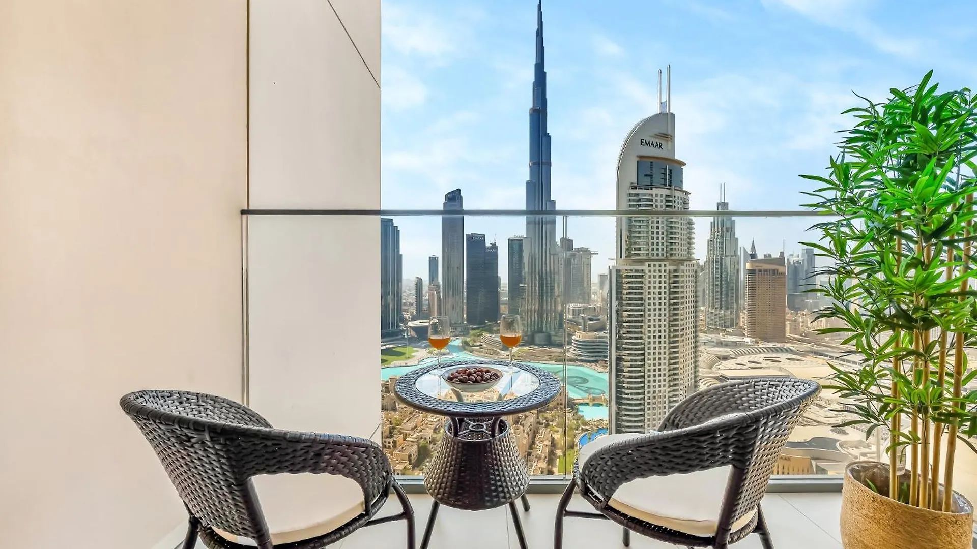 New! Panoramic Burj Khalifa Views At Burj Royale Apartment Dubai