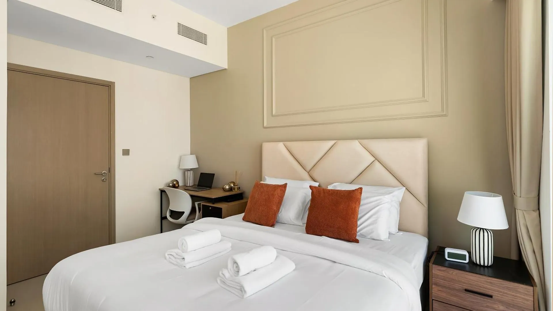 New! Panoramic Burj Khalifa Views At Burj Royale Apartment Dubai United Arab Emirates